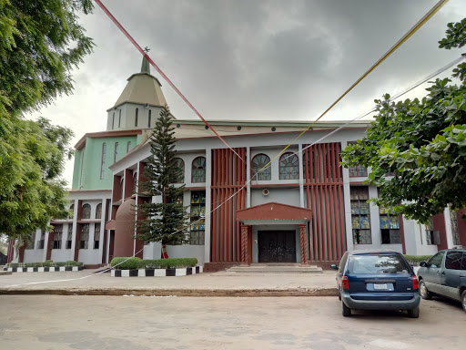 2018-01-14 side view of St. Mary catholic church building